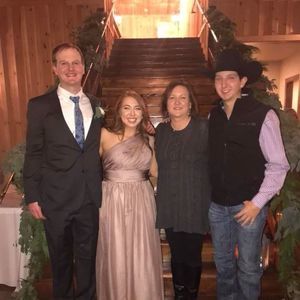 Meet your Posher, Saundra